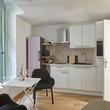 Art Lovers First Floor Apartment Béziers
